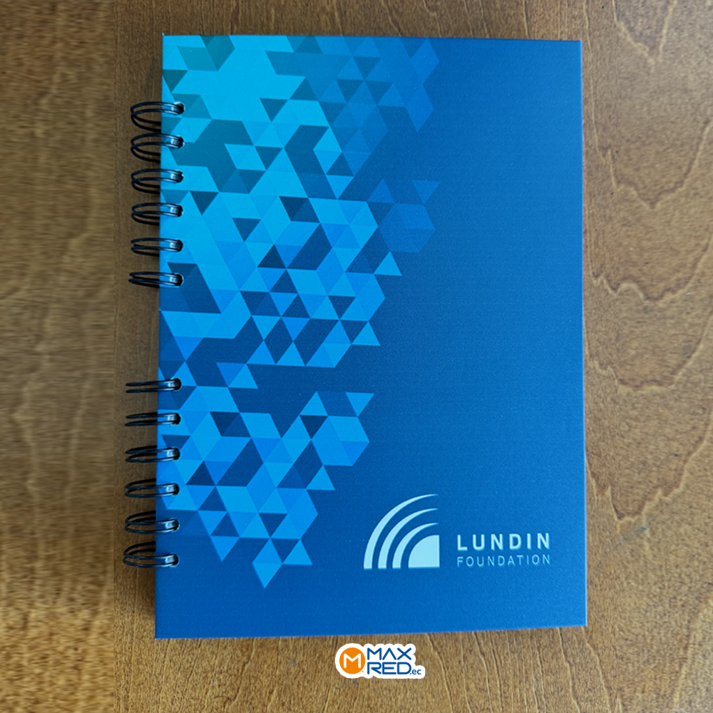 Cuaderno Personalizado con pasta acrílica impresa en UV MAXRED 2022