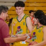 Uniforme deportivo Triple A personalizado con sello 3D